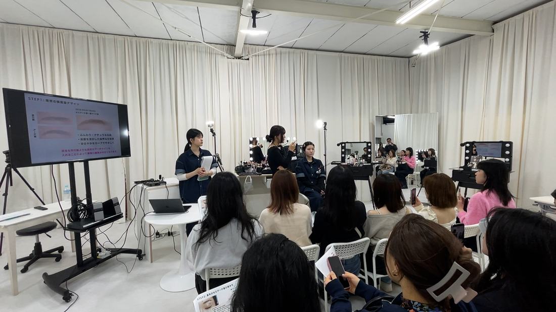 K-BEAUTY ACADEMY の講義風景